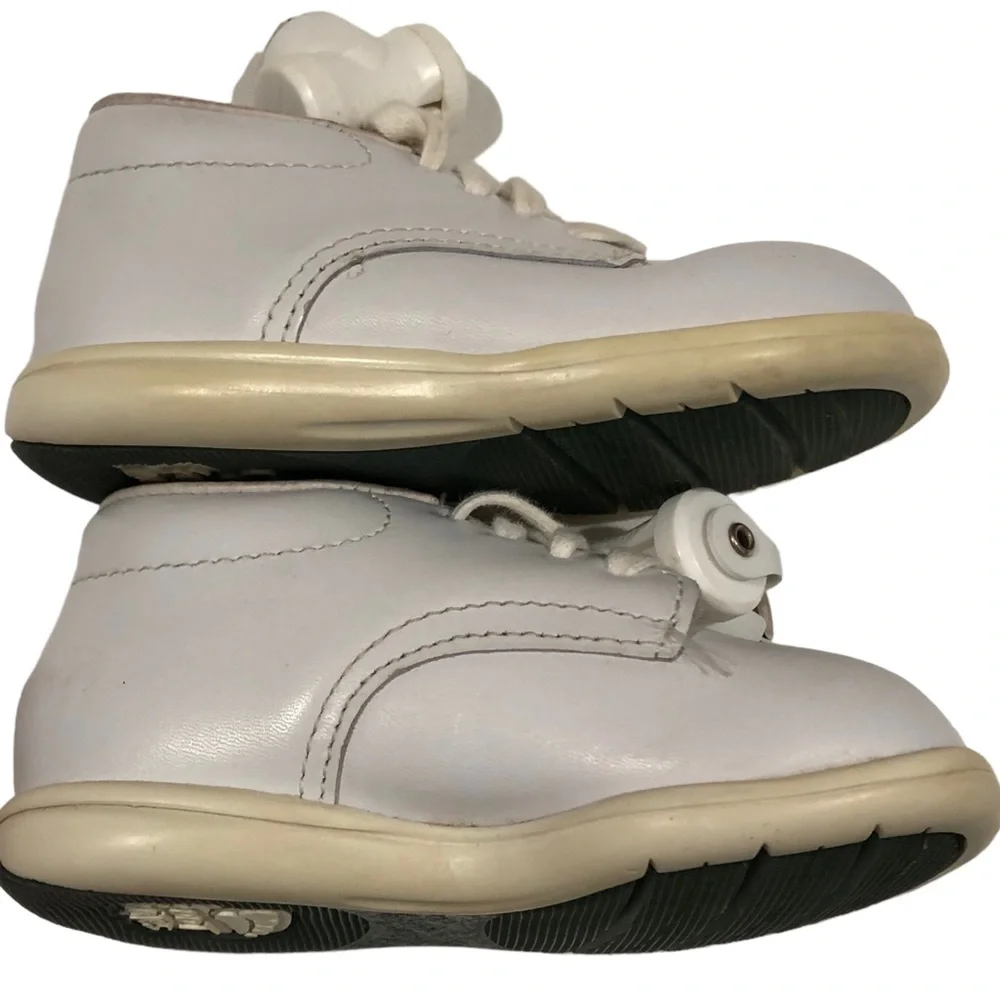 White Leather Foot Mates Size 3